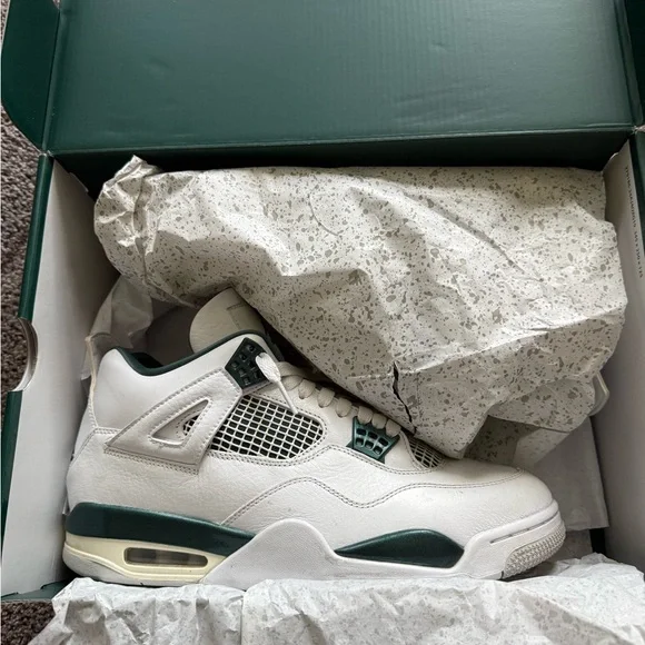 Jordan Sneakers Box - Green and White - Picture 4 of 11